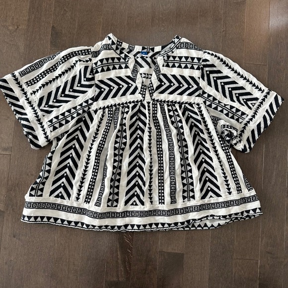 Old Navy Tops - Old Navy Womens Jacquard Babydoll Top Aztec Western Boho Black White 2X
